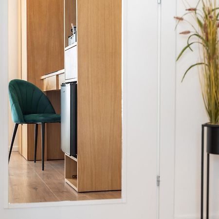 New Elegance Suites Guesthouse オリスターノ エクステリア 写真