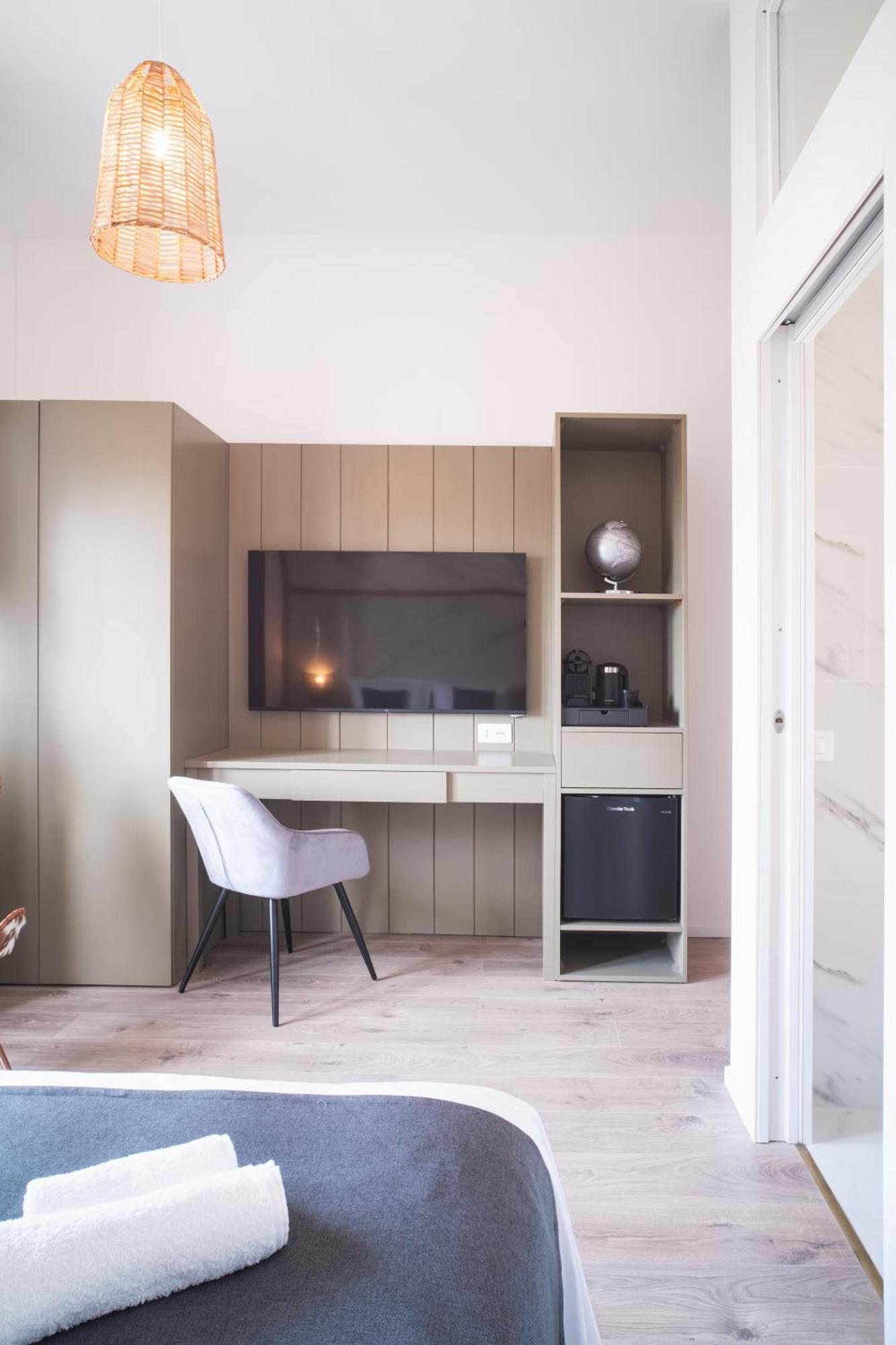 New Elegance Suites Guesthouse オリスターノ エクステリア 写真