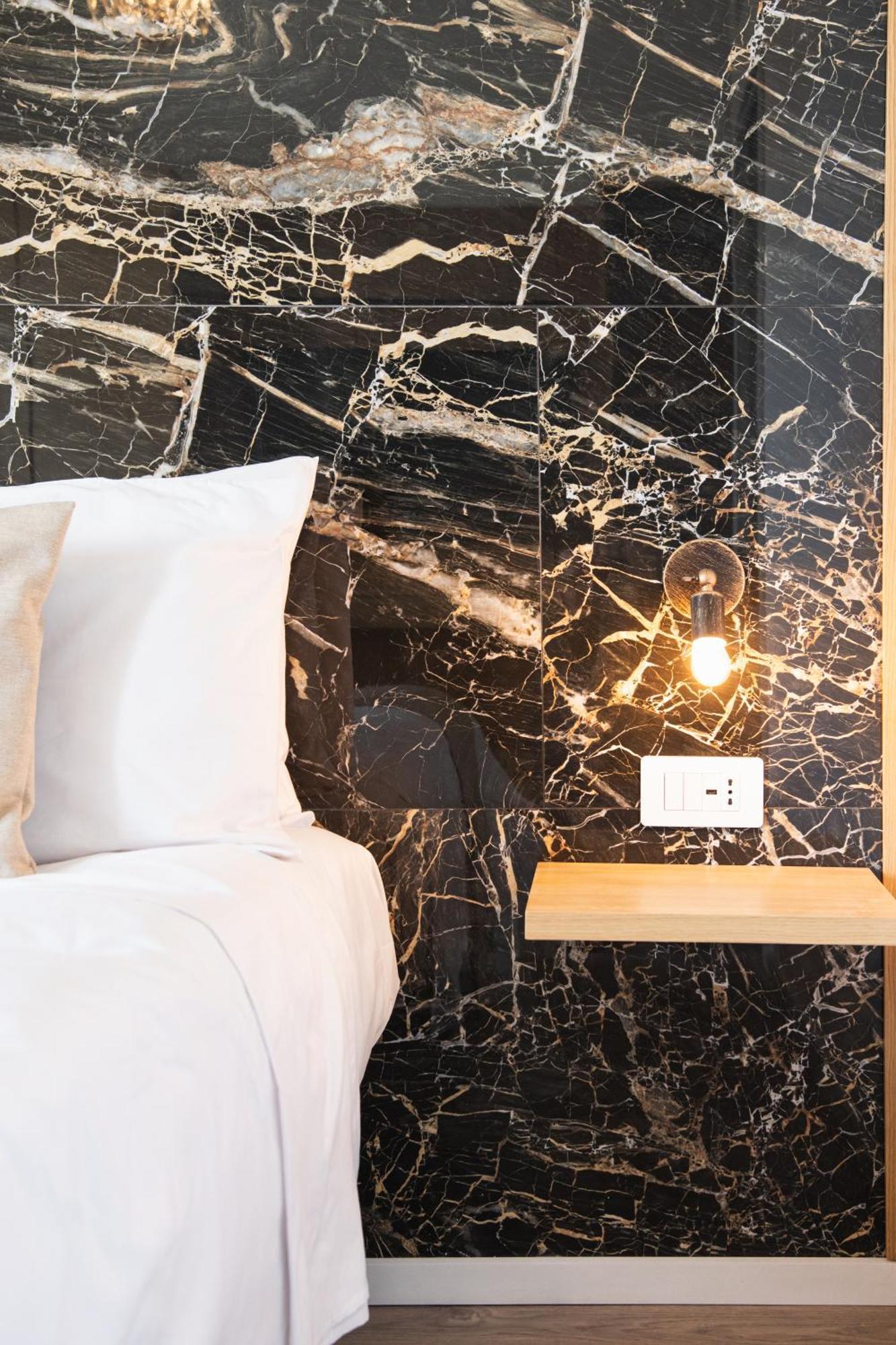 New Elegance Suites Guesthouse オリスターノ エクステリア 写真